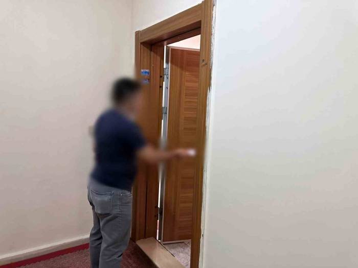 Mardinli İş Adamı İhtiyaç Sahibi Ailelere Maddi Destekte Bulundu