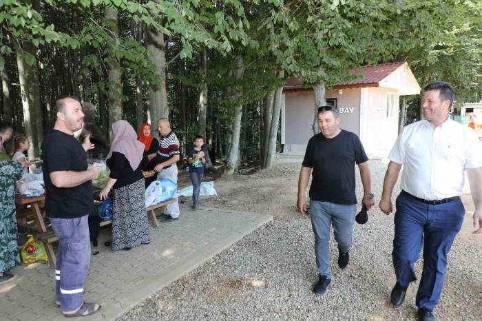 Güzlek Mesire Alanı Akyazı’nın Uğrak Noktası Oldu