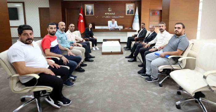 Başkan Büyükakın: "Dip Çamuru Temizliği Körfez’in Geleceğine Dönük Atılmış En Kritik Çalışmadır"