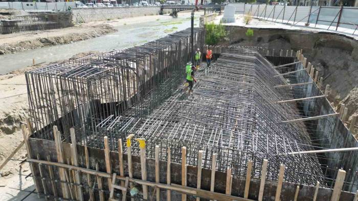 Asar Projesi İkinci Köprünün Temel Betonu Döküldü