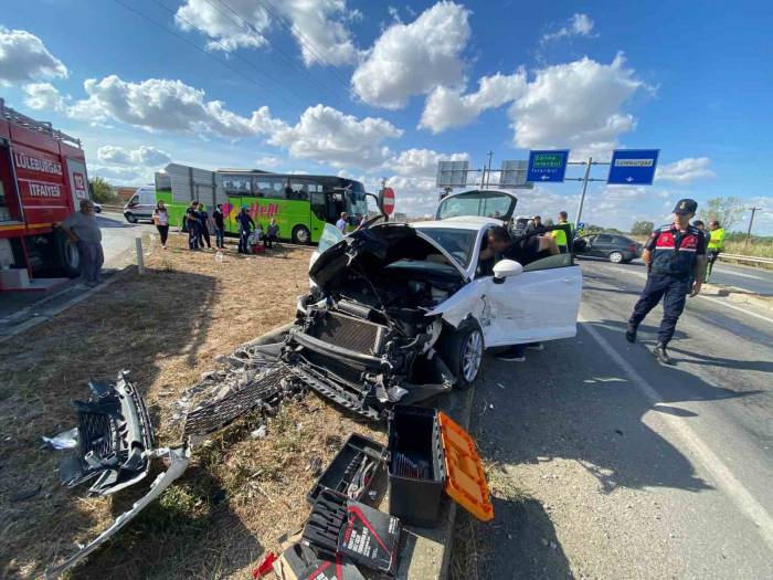 Kırklareli’nde İki Otomobil Çarpıştı: 6 Yaralı