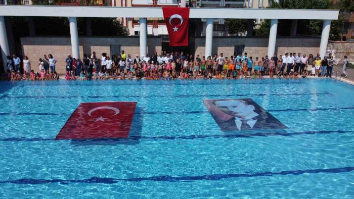 Kuyucak’ta Yüzme Kursları Madalya Töreni Ve Gösterilerle Son Buldu