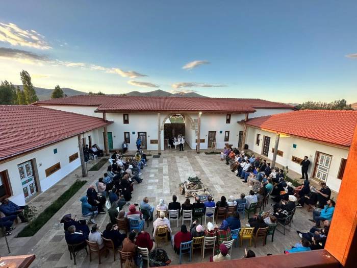 Ödüllü Müzede Hasattan Harmana Konseri