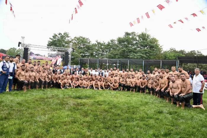 Kurtdere’de Güreş Heyecanı Başlıyor