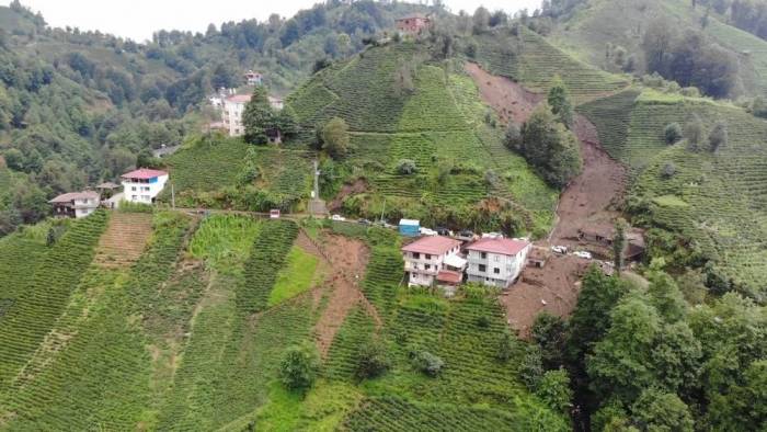 Rize’de Şiddetli Yağışların Verdiği Zararlar Tespit Edilmeye Devam Ediyor