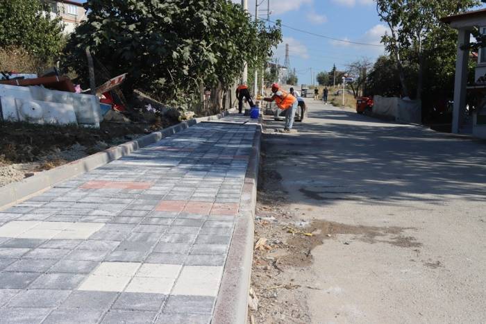 Şehit Murat Peltek Caddesi’nde Kaldırım Çalışması