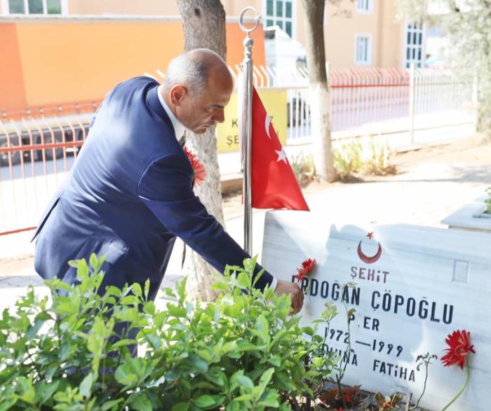 Zafer Bayramında Şehitler Unutulmadı