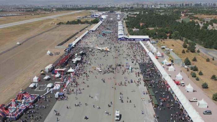 Vatandaşlar Teknofest’e Akın Etti