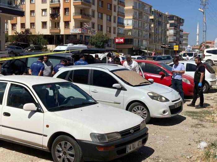Ankara’da Eşini Silahla Öldüren Şahıs Ardından İntihar Etti