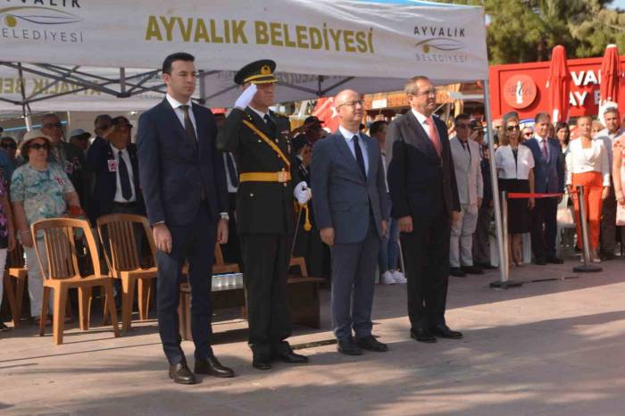 Ayvalık’ta “Zafer” Coşkusu