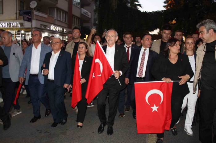 Chp Lideri Kılıçdaroğlu, Aydın’daki Zafer Yürüyüşü’ne Katıldı