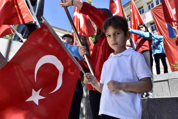 Gümüşhane’de 30 Ağustos Zafer Bayramı Kutlandı