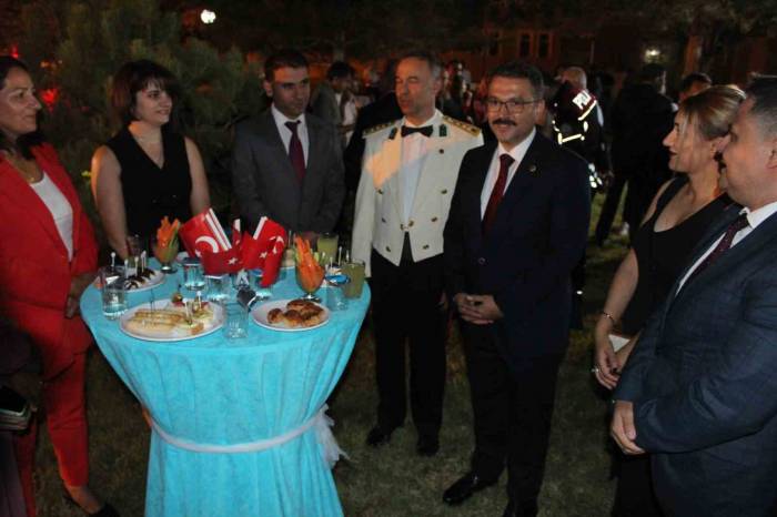 Iğdır’da "30 Ağustos Zafer Bayramı" Resepsiyonu