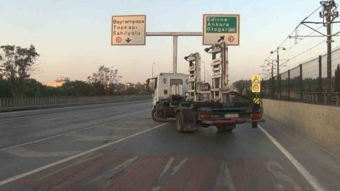İstanbul’da Bazı Yollar Trafiğe Kapatıldı
