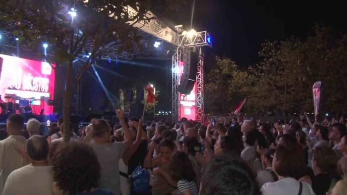 Kadıköy’de Erol Evgin Coşkusu