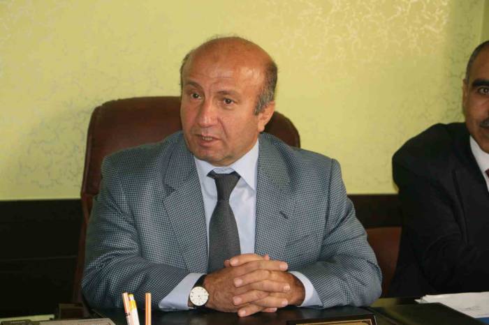 Eski Bakan Havuzda Hayatını Kaybetti