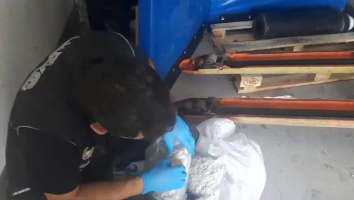 Osmaniye’de Durdurulan Tırda 145 Kilo 450 Gram Skunk Ele Geçirildi