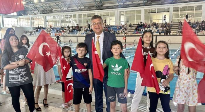 Rektör Kızıltoprak: “Tüm Kütahya’ya Yüzmeyi Öğretmek İstiyoruz”