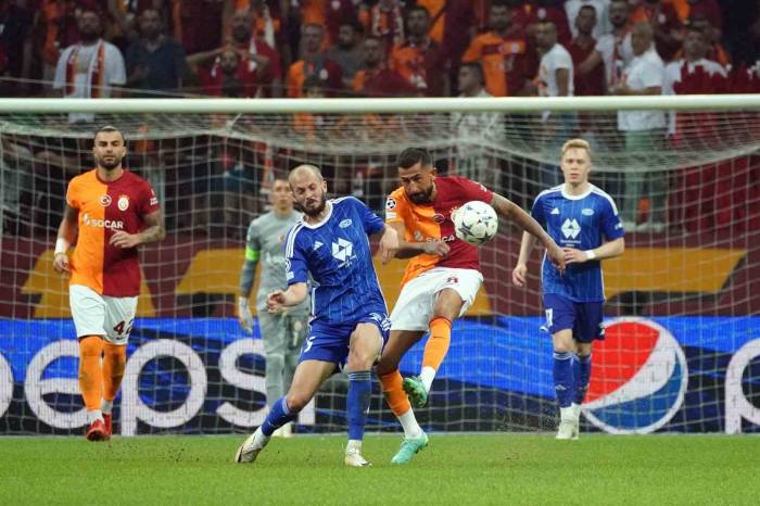 Uefa Şampiyonlar Ligi: Galatasaray: 2 - Molde: 1 (Maç Sonucu)