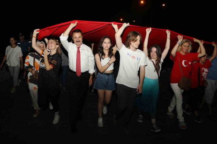 Başkan Deveci: “Bu Ülke Kolay Kazanılmadı”