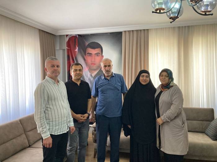 Zafer Bayramında Şehit Aileleri Unutulmadı