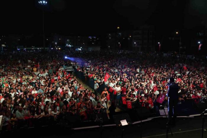 Süperstar, Ajda Pekkan Aliağa’yı Salladı