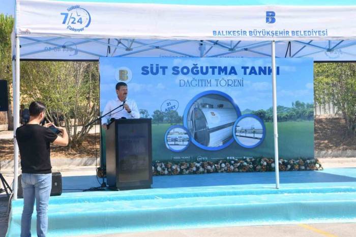 Balıkesir Büyükşehir’den Üreticilere Süt Soğutma Tankı Desteği