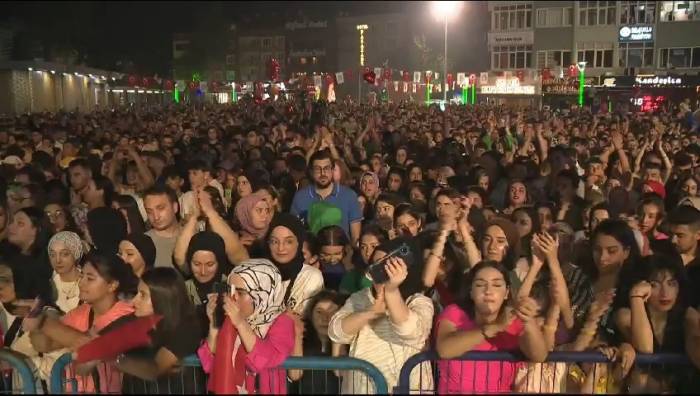 "Uyuma Bursa, Geleceğine Sahip Çık"