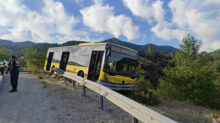 Bursa’da Belediye Otobüsünde Faciadan Dönüldü: 10 Yaralı