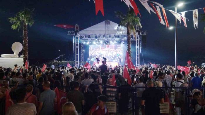 Büyükçekmece’de 30 Ağustos Zafer Bayramı Coşkuyla Kutlandı