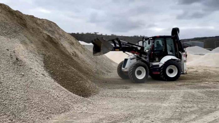 Aldıkları Eğitimle ‘Beko Loader’ Operatörü Olan Yükümlüler Sertifikasını Aldı