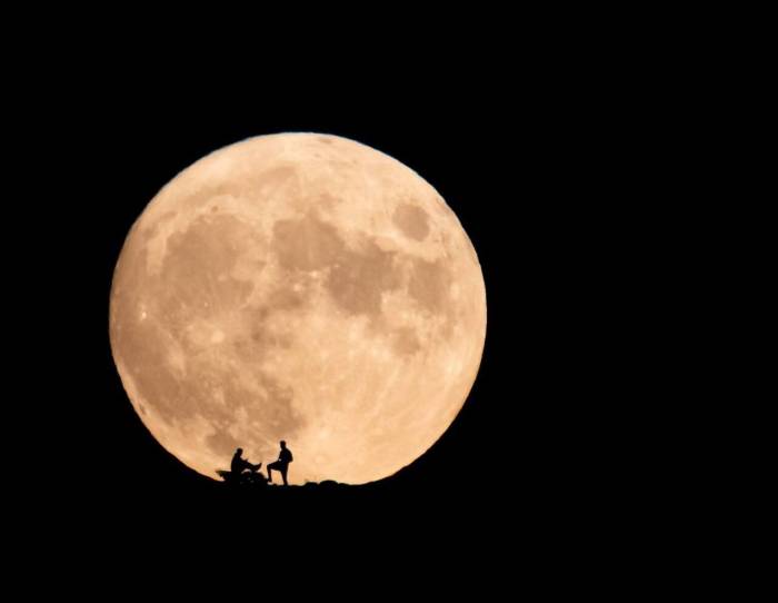 Erzincan’da ‘Süper Mavi Ay’ Görsel Şölen Oluşturdu