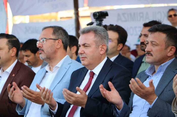 İzmirli Balıkçılar ‘Vira Bismillah’ Dedi