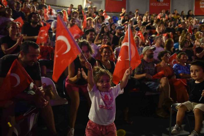 Başkan Odabaşı: “Hiç Kimse Kadıköy’de Ne İçildiğine, Ne Giyildiğine Karışamaz”