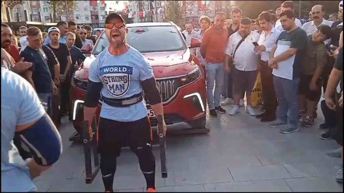 2 Bin 126 Kilogram Toog’u Tek Başına Kaldırdı