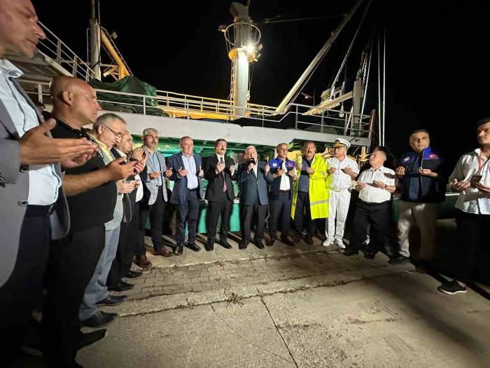 Balıkçılar Dualarla ’vira Bismillah’ Dedi