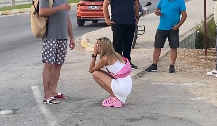 Spor Arabası Sulama Kanalına Düşen Ukraynalı Kadın Şoka Girdi