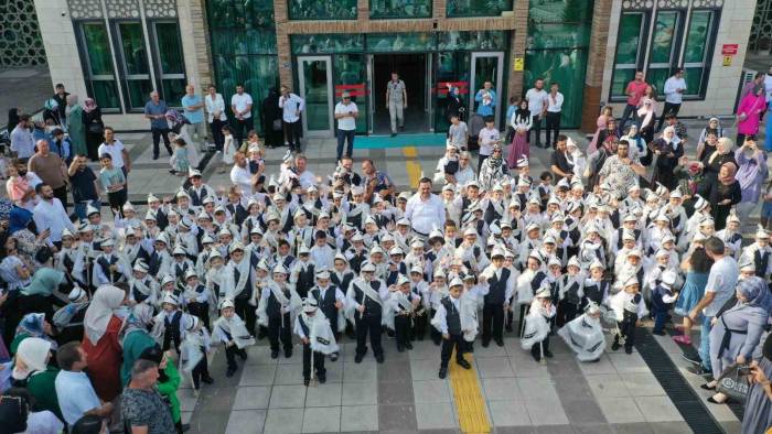 Başiskele’de Renkli Sünnet Şöleni