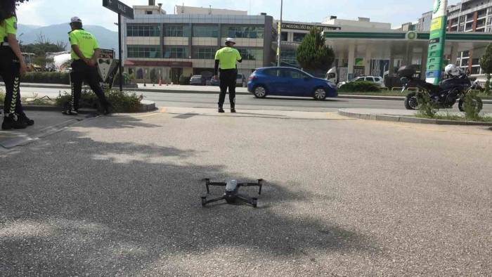 Bursa’da "Önce Yaya" Uygulaması Yapıldı, Kural Tanımaz Sürücülere Ceza Kesildi
