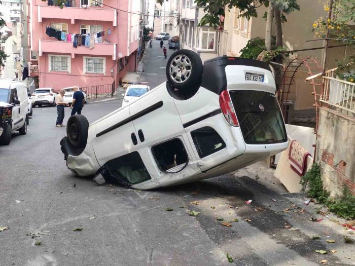 Kağıthane’de Freni Tutmayan Araç Takla Attı