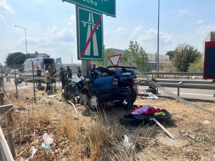 Yoldan Çıkan Araç Kaza Yaptı: 1 Ölü