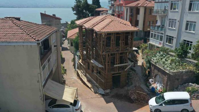 Tarihi Konak Gün Yüzüne Çıkıyor