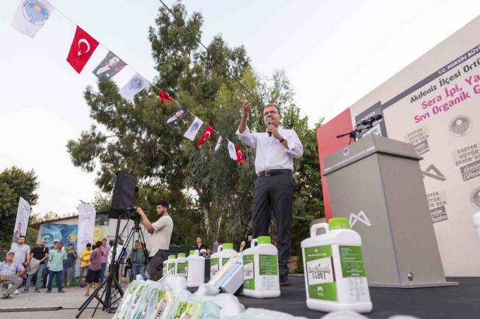 Mersin Büyükşehir Belediyesinin Üreticiye Desteği Sürüyor