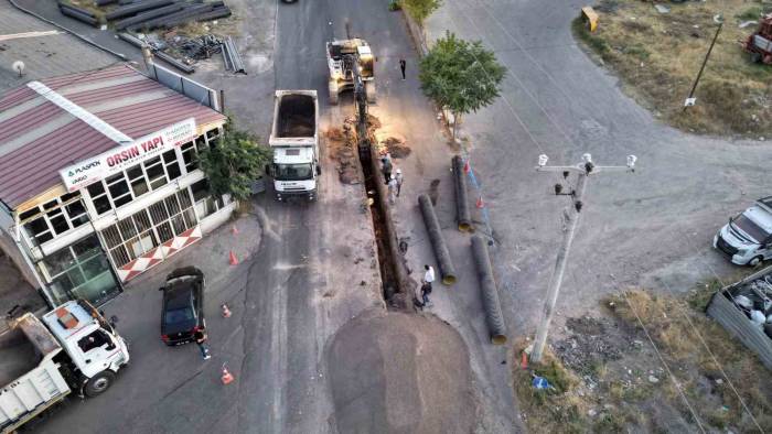 Nevşehir’de Altyapı Yenileme Çalışmaları Sürüyor