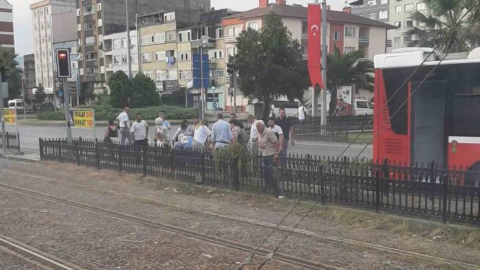 Samsun’da Seyir Halindeki Otobüsün Yangın Tüpü Patladı