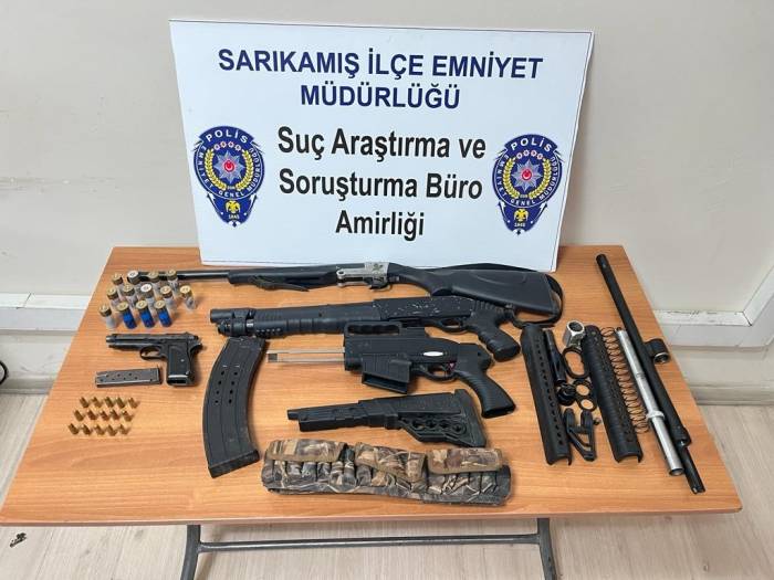 Sarıkamış’ta Çok Sayıda Silah Ve Mühimmat Ele Geçirildi