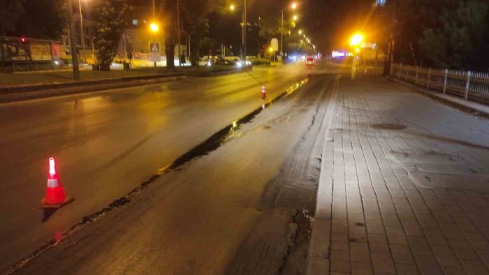 Yere Dökülen Motor Yağı Sürücülere Zor Anlar Yaşattı