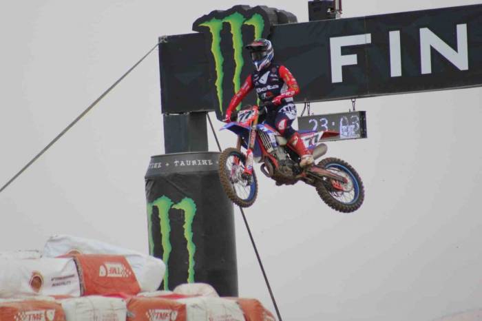 Mxgp’de Olumsuz Hava Koşullarından Dolayı İki Kategorideki Sıralama Yarışları İptal Edildi