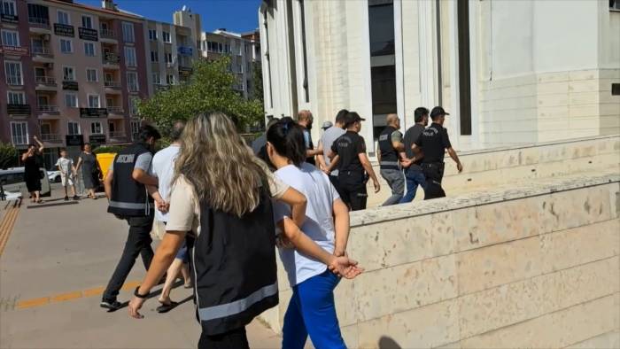 Edremit’te Göçmen Kaçaklığı Operasyonunda 5 Organizatör Tutuklandı