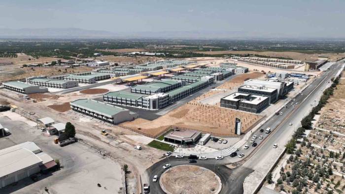 Dünya Kayısı Ticaret Merkezi’nin Açılışı İçin Gün Sayılıyor